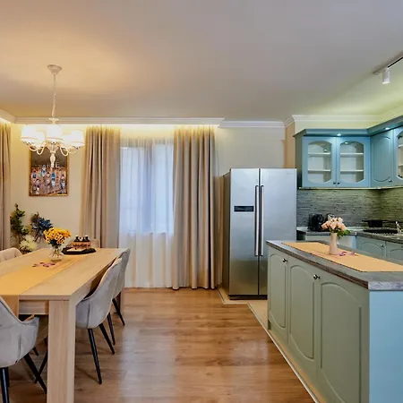 Florance Luxury In דירה נסבר