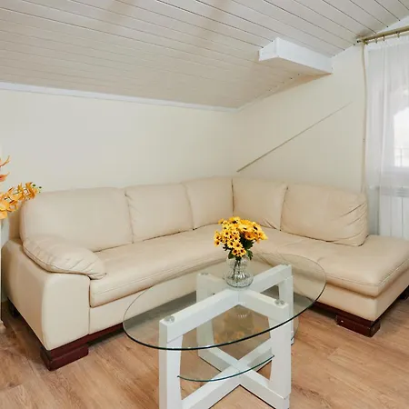 Florance Luxury In דירה נסבר